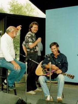 1988-05-30  Rod Kennedy Hans Theessink and TVZ at the Kerrville Festival