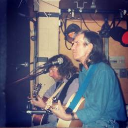 1994-04-17 -TVZ and Phillip Donnely at the Backroom and McGrorys-Culdalff-Ireland