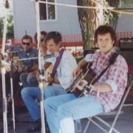 1995-08-12  at Mariposa Festival with Steve Forbert and 2 others