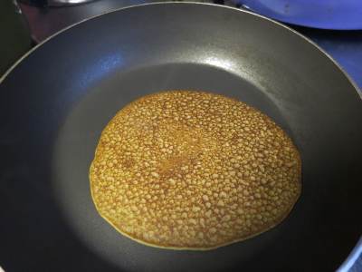 IMG_2303teff_pancake_cooking.jpeg